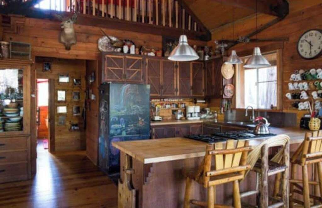 Photo of Kitchen in Groveland