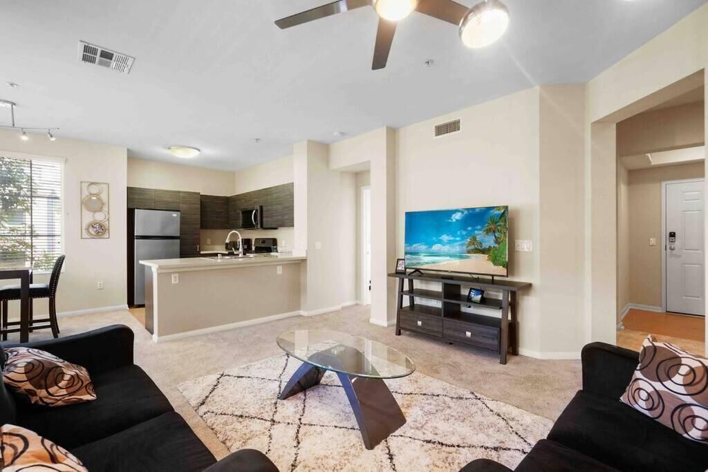 Photo of Livingroom in Anaheim Resort