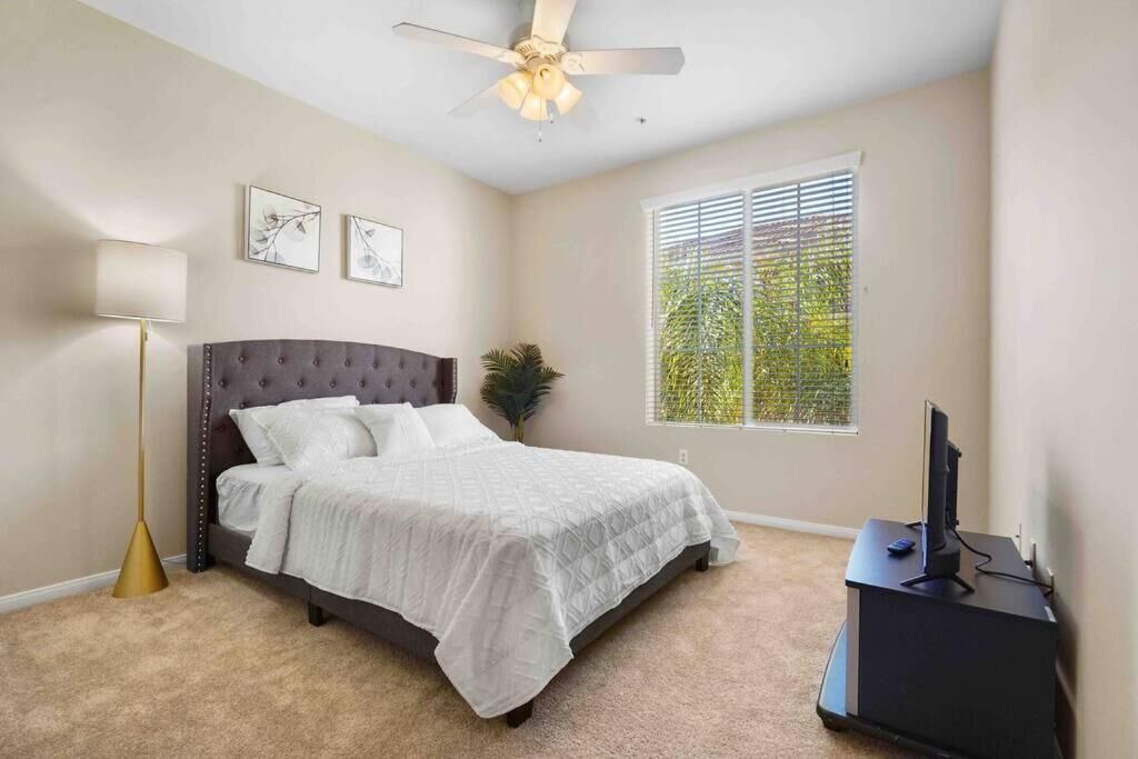 Photo of Bedroom in Anaheim Resort