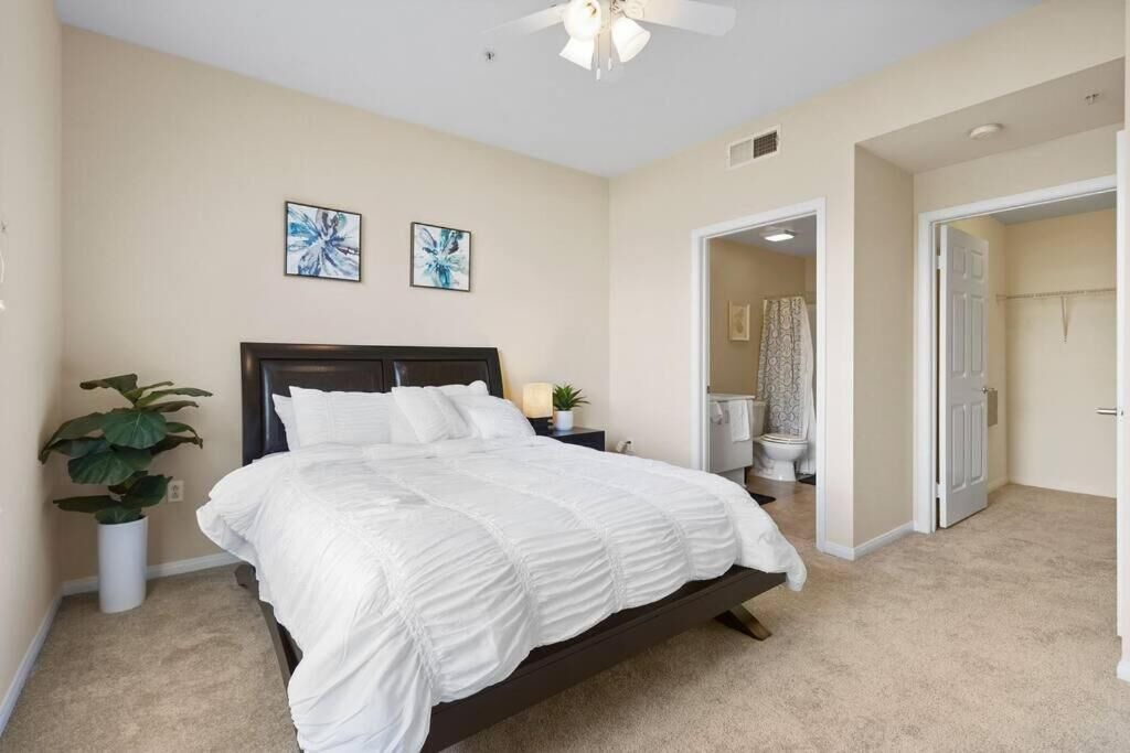 Photo of Bedroom in Anaheim Resort