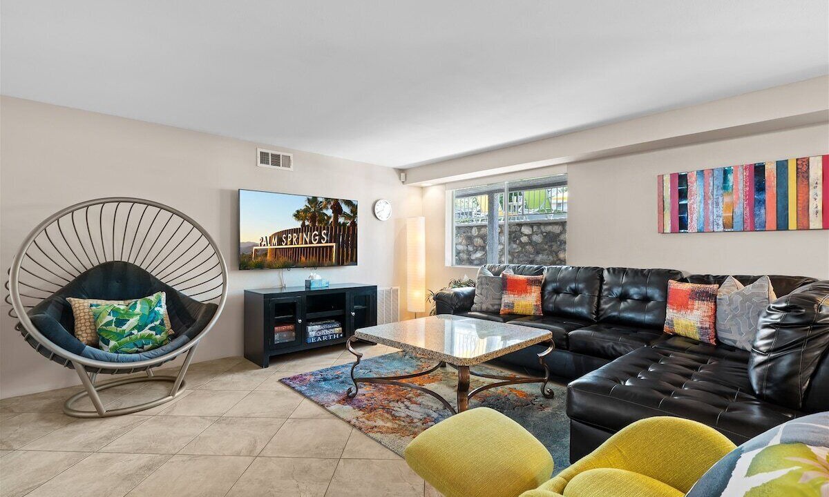 Photo of Livingroom in Chino Canyon