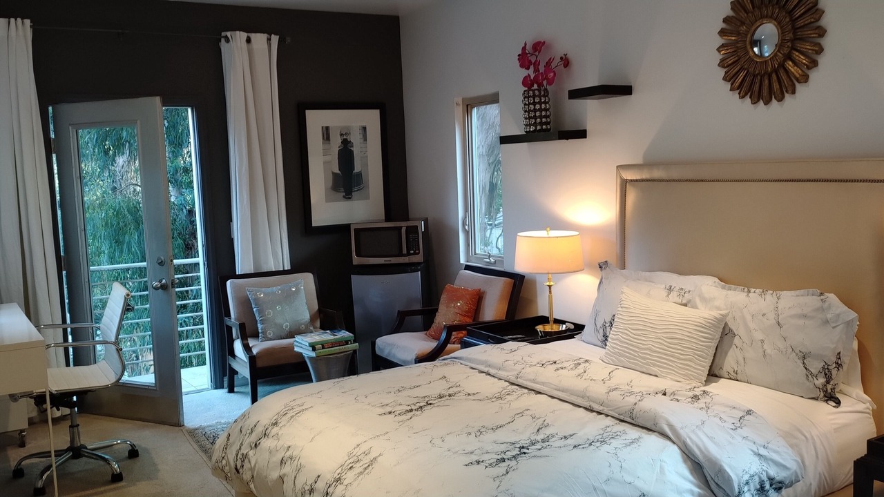 Photo of Bedroom in Hollywood Hills West