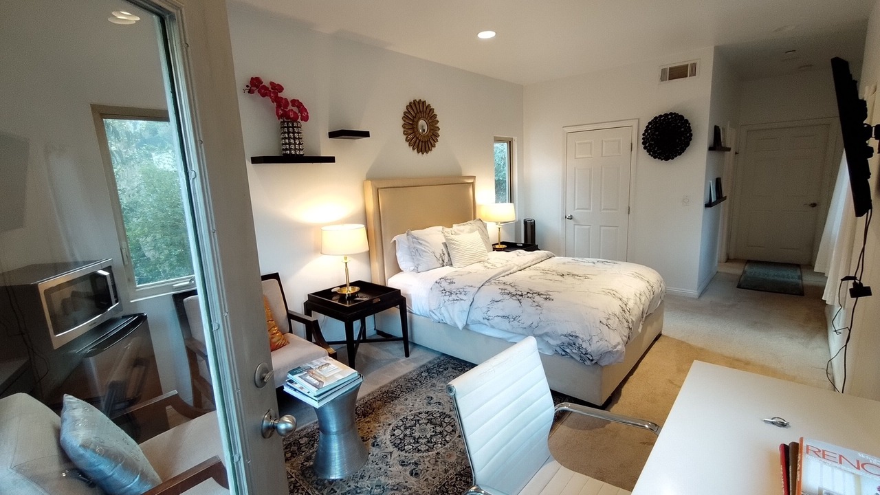 Photo of Bedroom in Hollywood Hills West