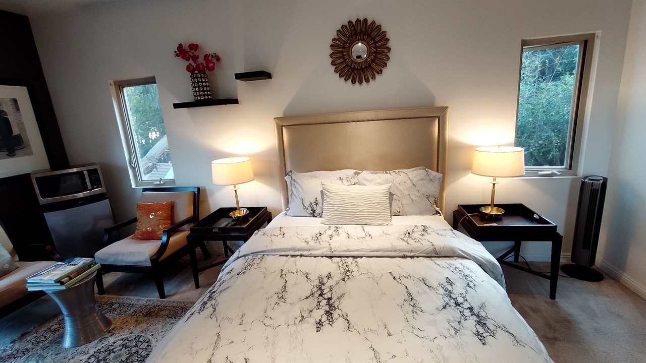 Photo of Bedroom in Hollywood Hills West