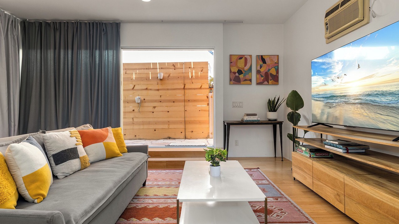 Photo of Livingroom in Silver Strand