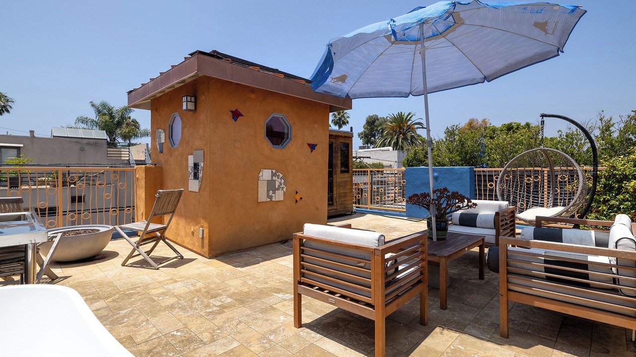 Photo of Patio Balcony in Silver Strand