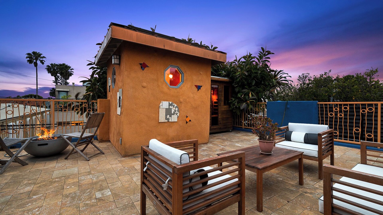 Photo of Patio Balcony in Silver Strand