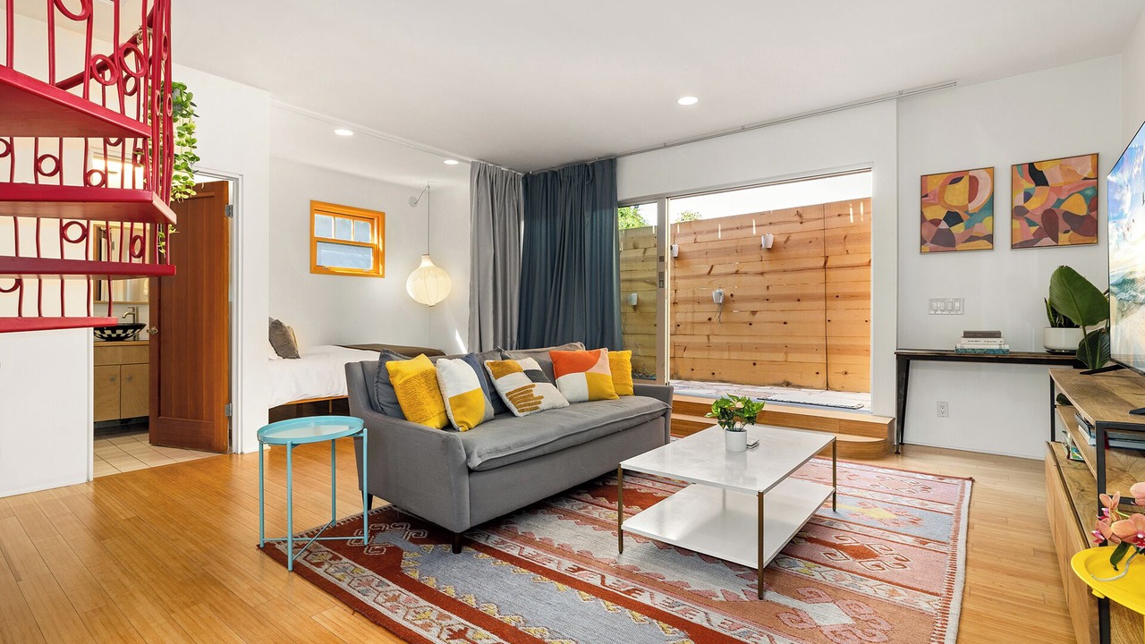 Photo of Livingroom in Silver Strand