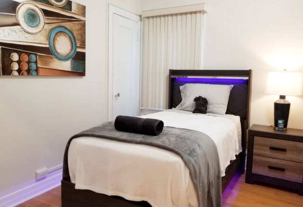 Photo of Bedroom in Fairfax District