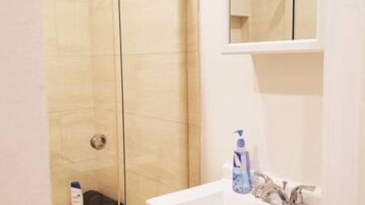 Photo of Bathroom in Fairfax District