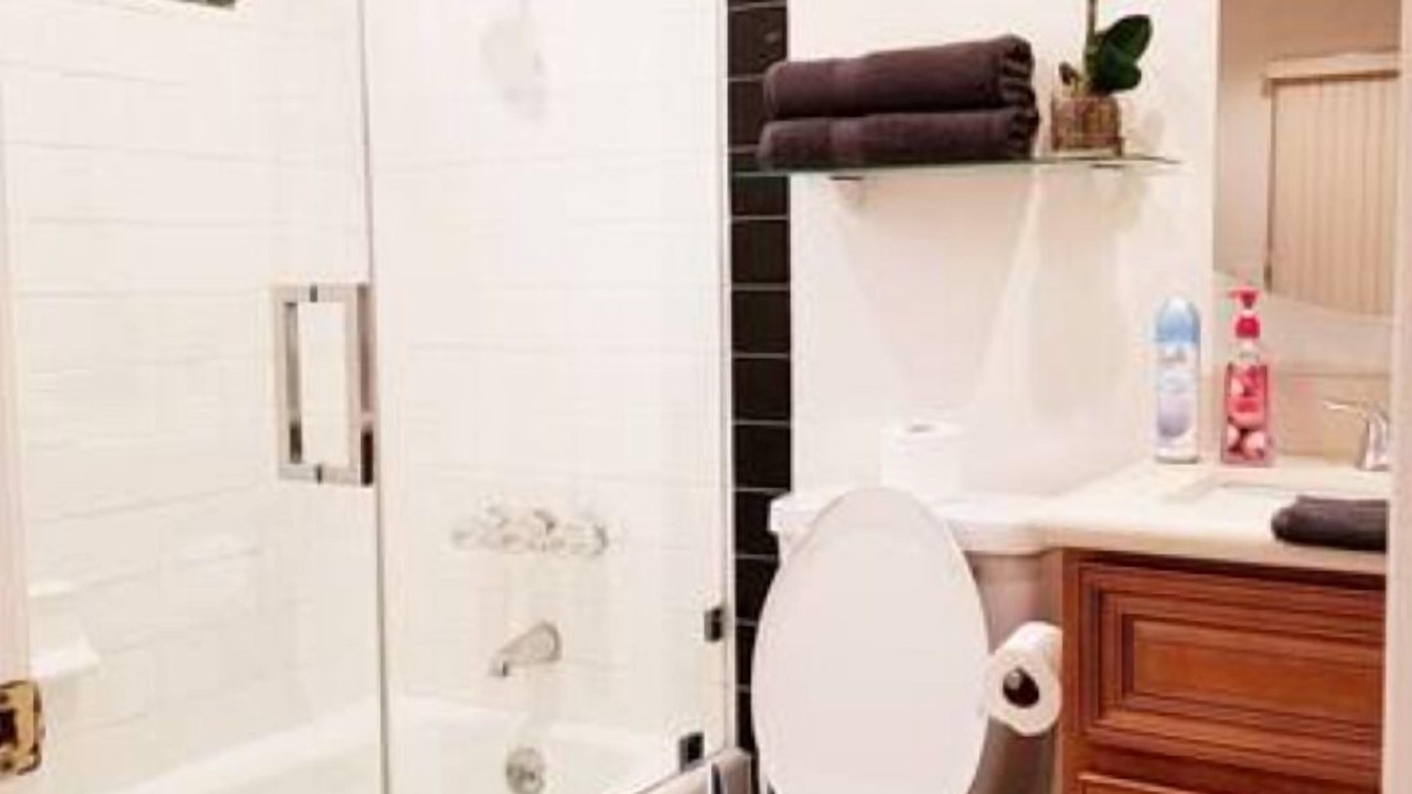 Photo of Bathroom in Fairfax District