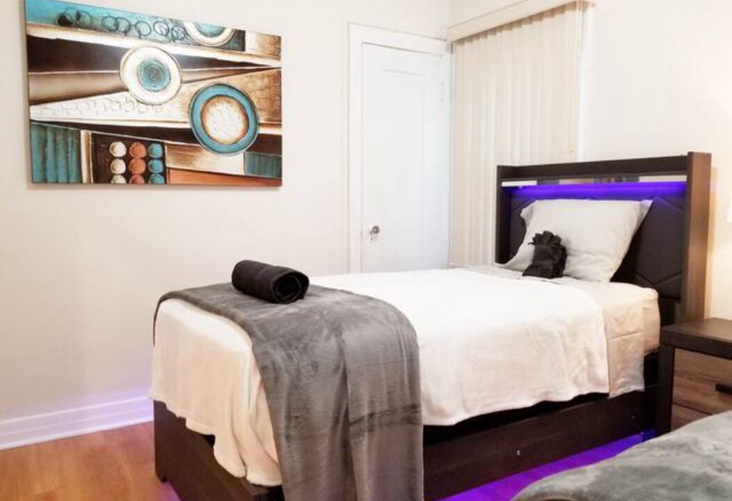 Photo of Bedroom in Fairfax District