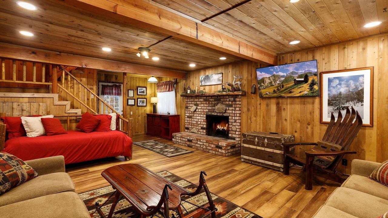 Photo of Bedroom in Twin Peaks