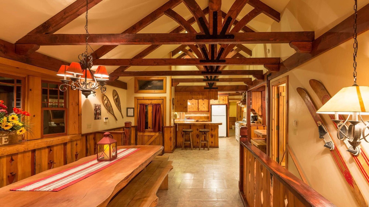 Photo of Livingroom in Twin Peaks
