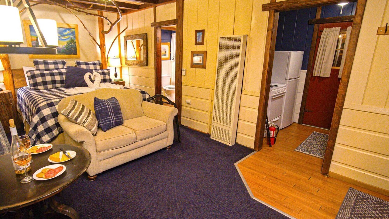 Photo of Bedroom in Twin Peaks