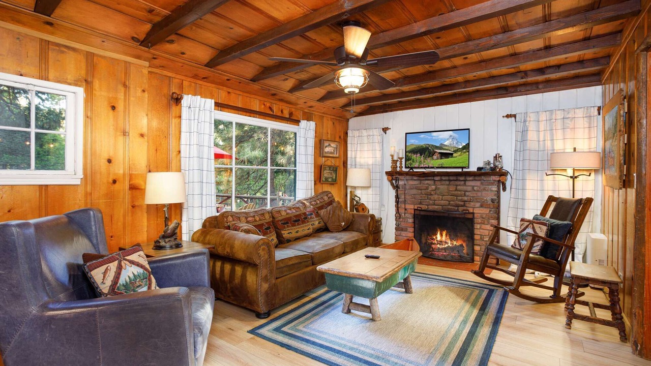 Photo of Livingroom in Twin Peaks