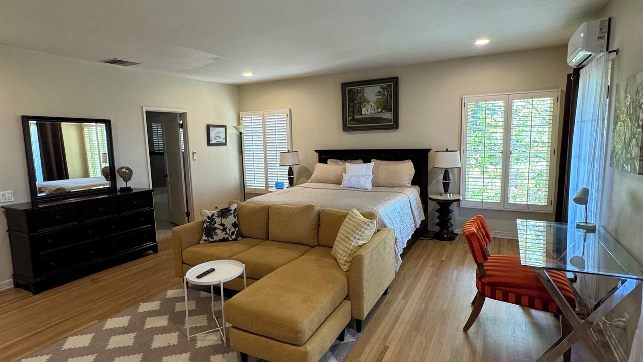 Photo of Bedroom in Pasadena