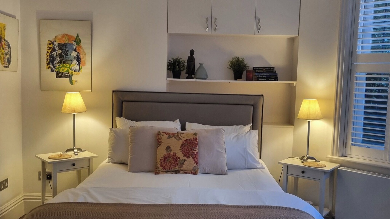 Photo of Bedroom in Holland Park