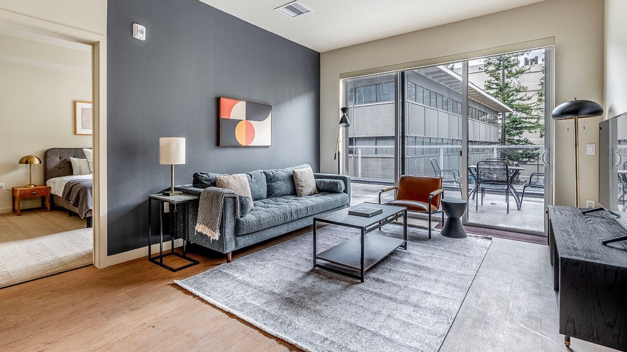 Photo of Livingroom in Piedmont Avenue