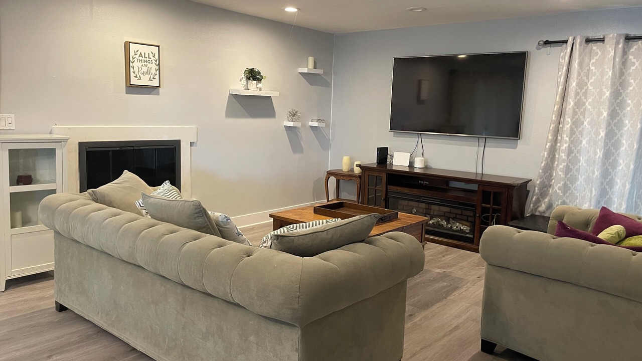 Photo of Livingroom in Hacienda Heights