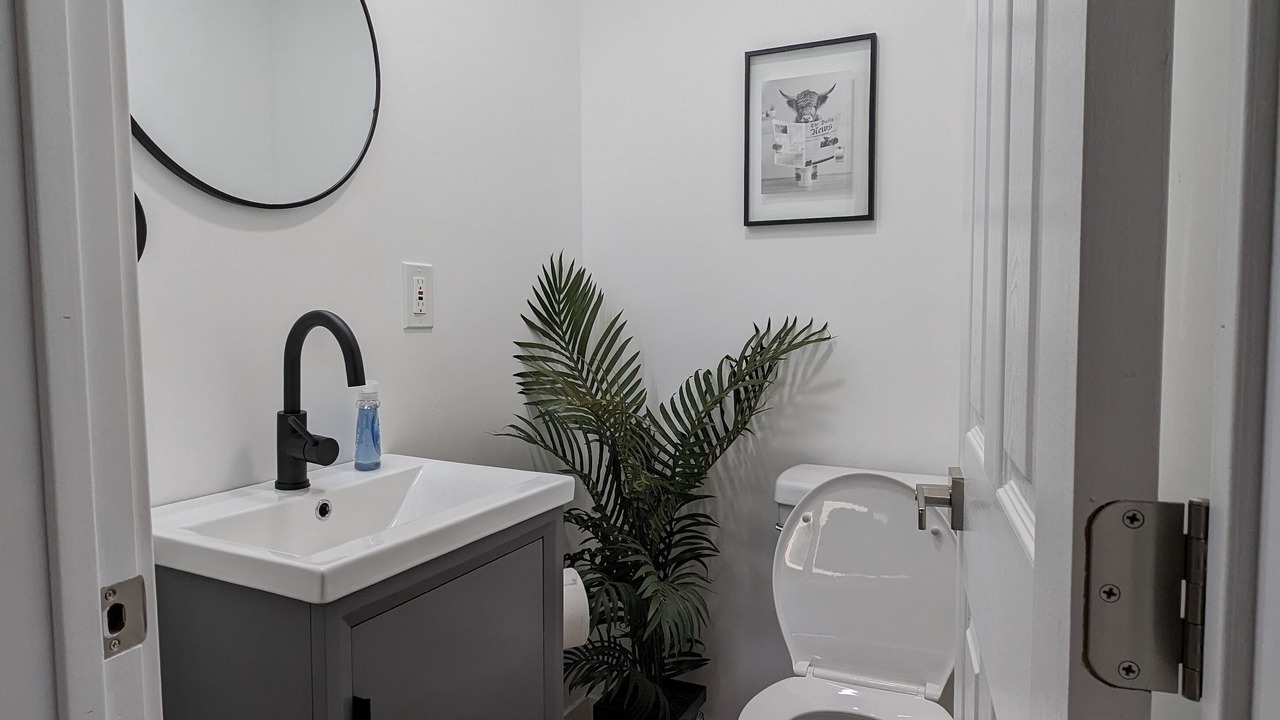 Photo of Bathroom in Lincoln Acres