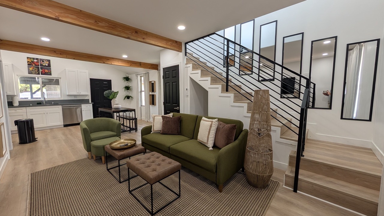 Photo of Livingroom in Lincoln Acres