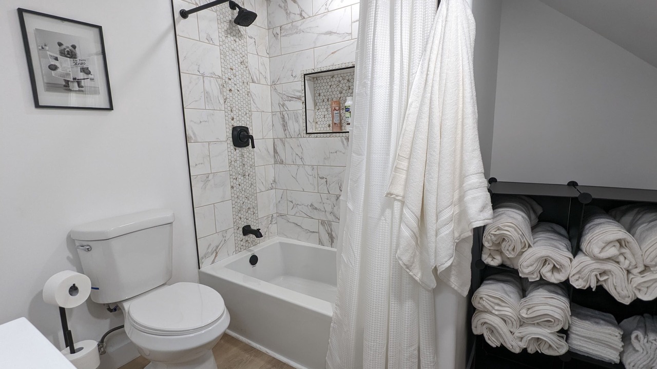 Photo of Bathroom in Lincoln Acres