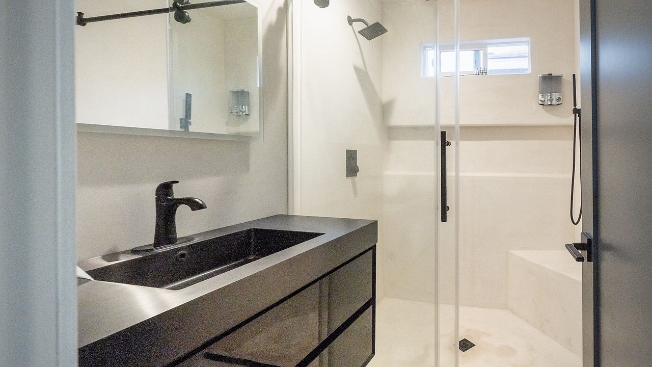 Photo of Bathroom in Commerce