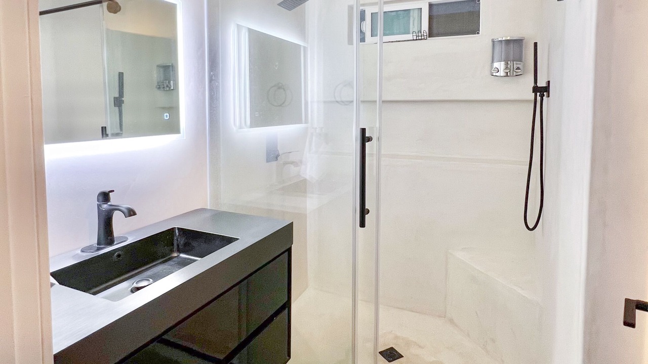 Photo of Bathroom in Commerce