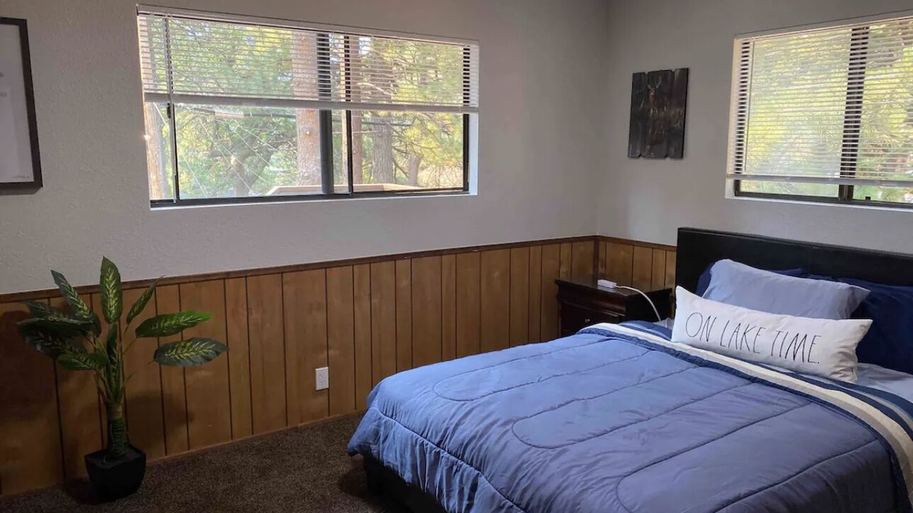 Photo of Bedroom in Running Springs