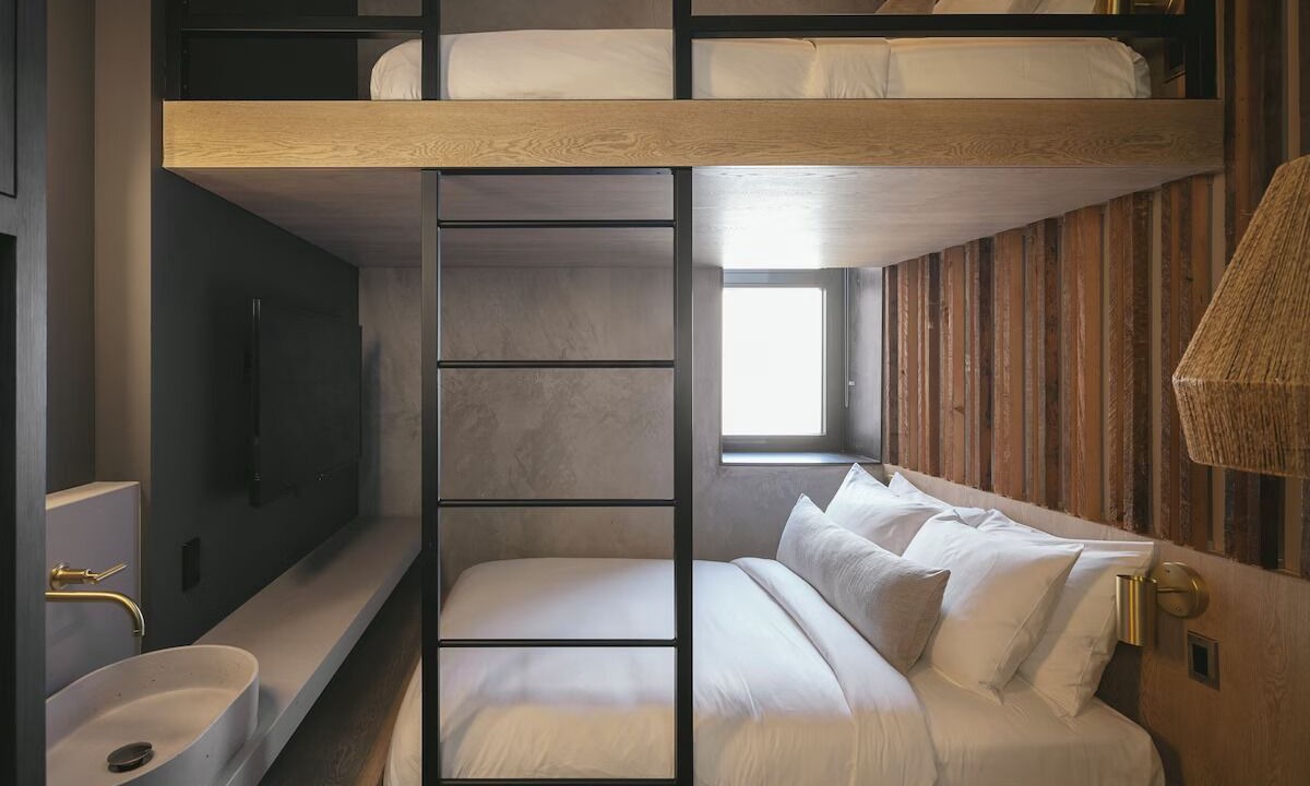 Photo of Bedroom in Lower State