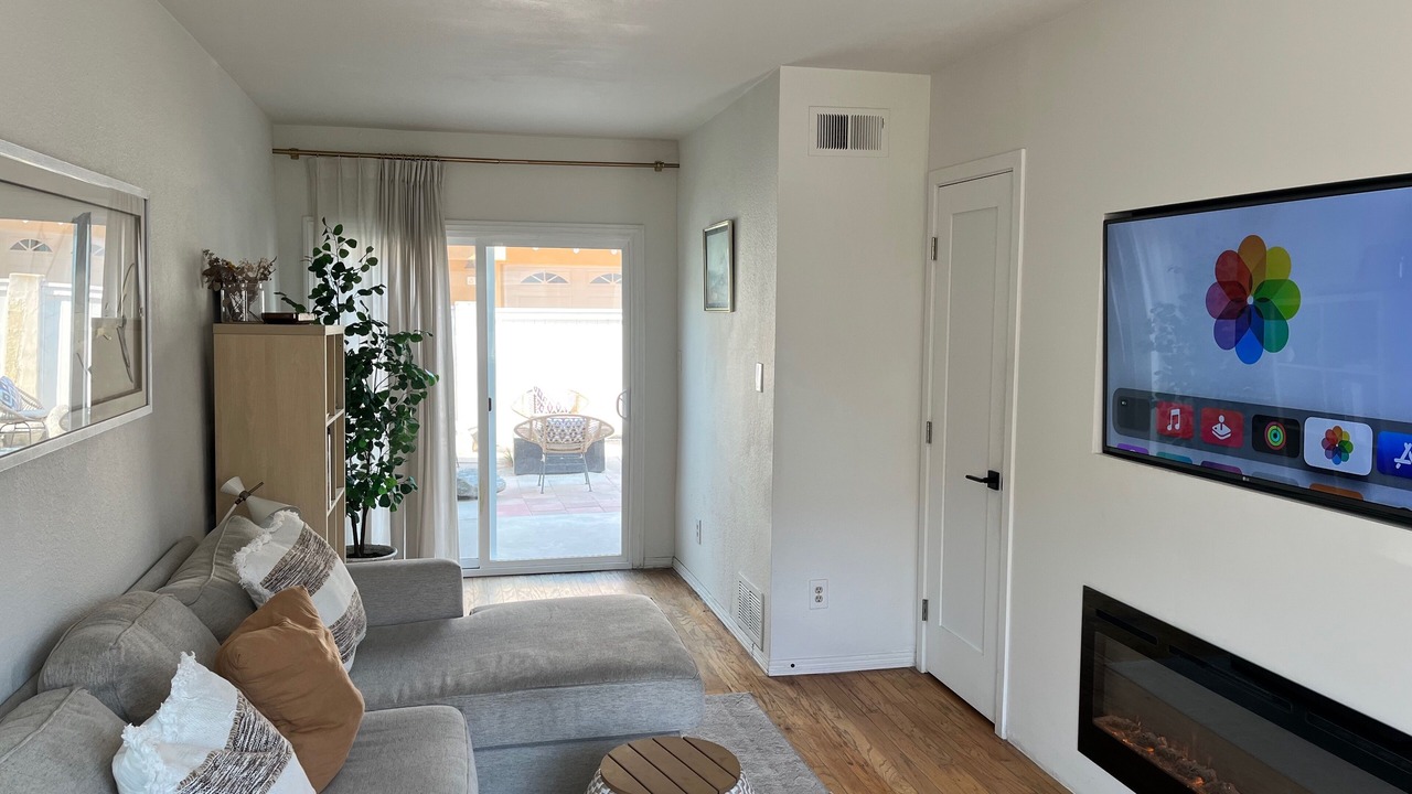 Photo of Livingroom in North Redondo