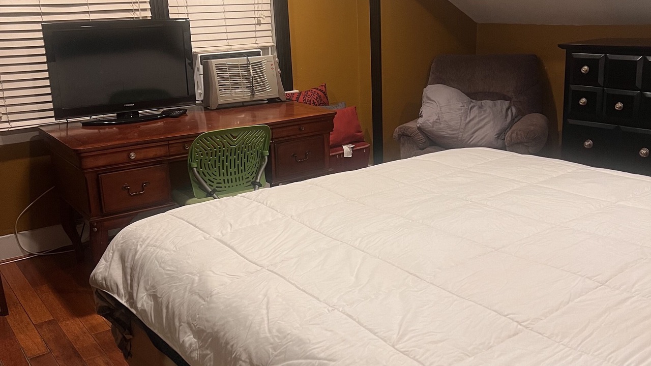Photo of Bedroom in Downtown Riverside