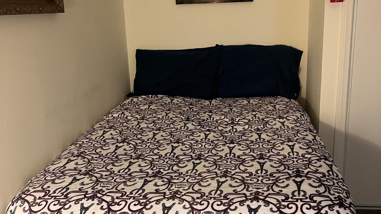 Photo of Bedroom in Downtown Riverside