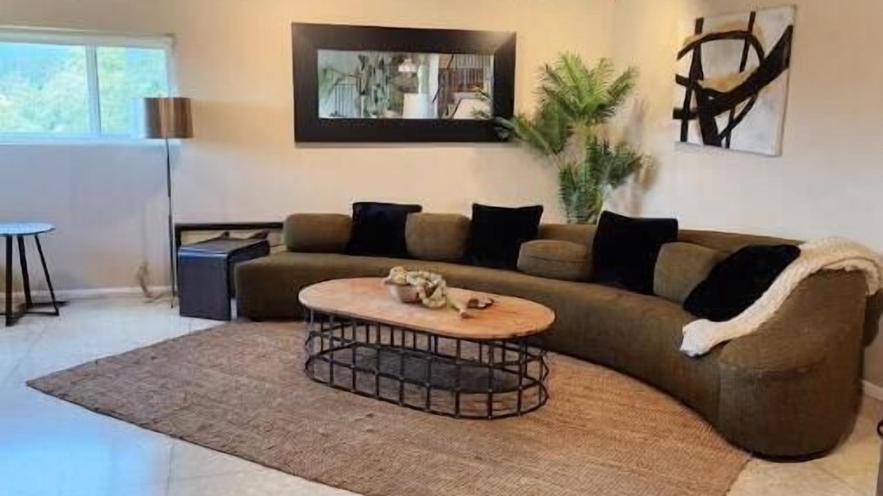 Photo of Livingroom in Charter Oak