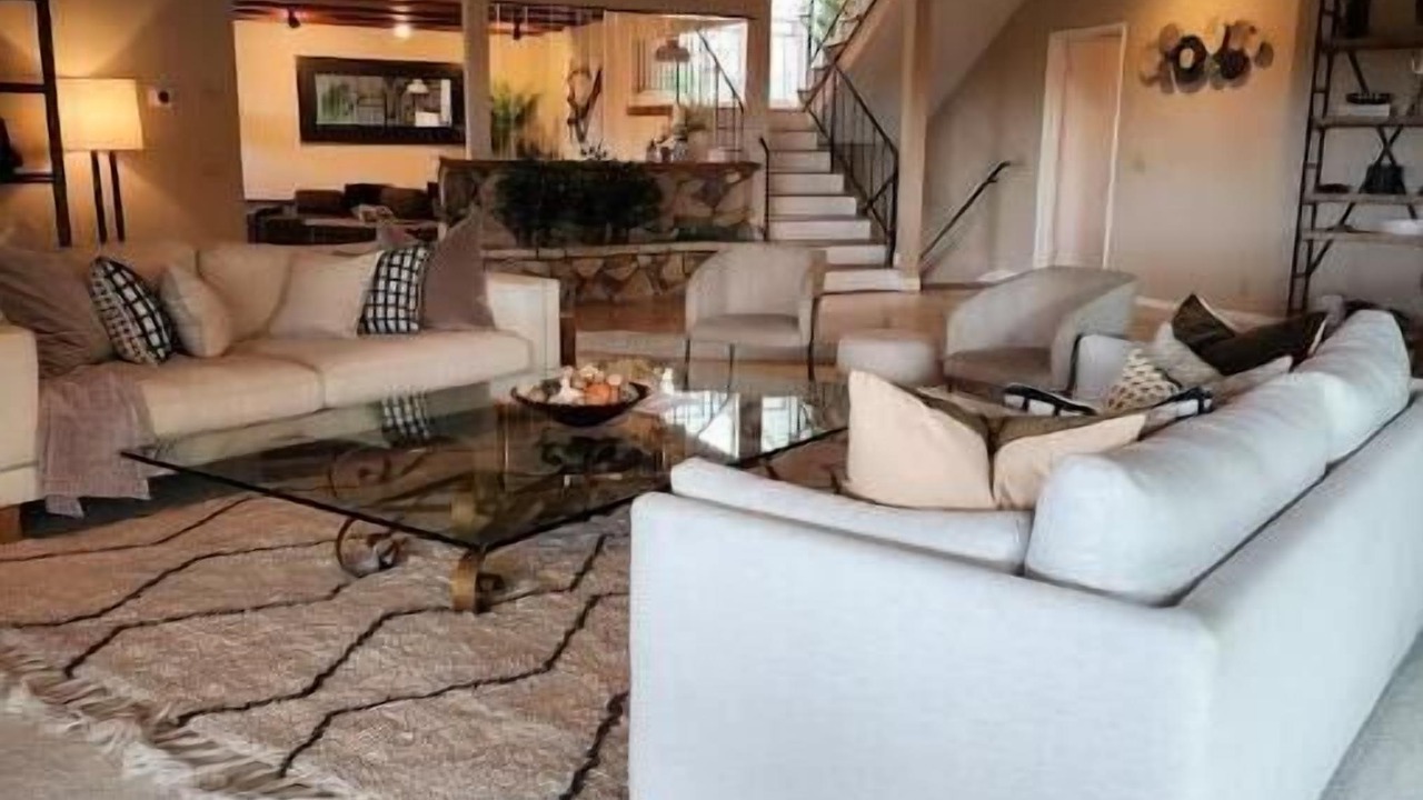 Photo of Livingroom in Charter Oak
