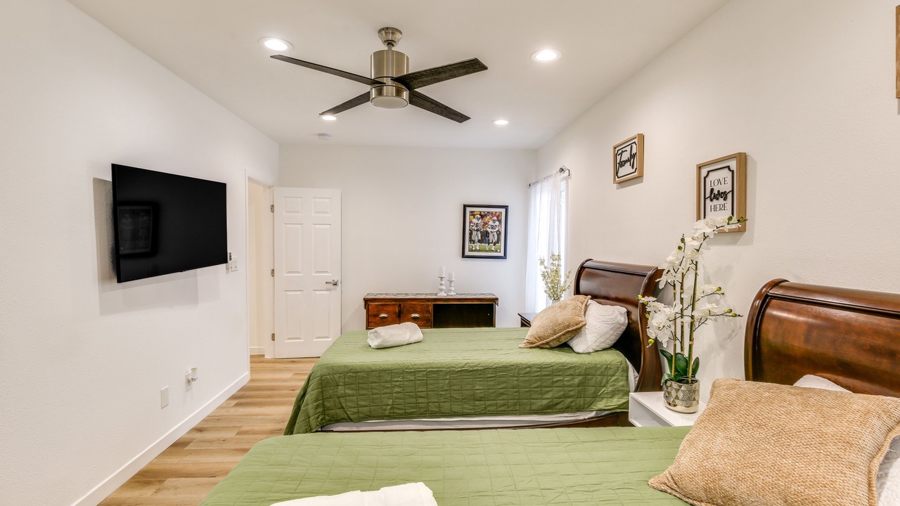Photo of Bedroom in East Los Angeles