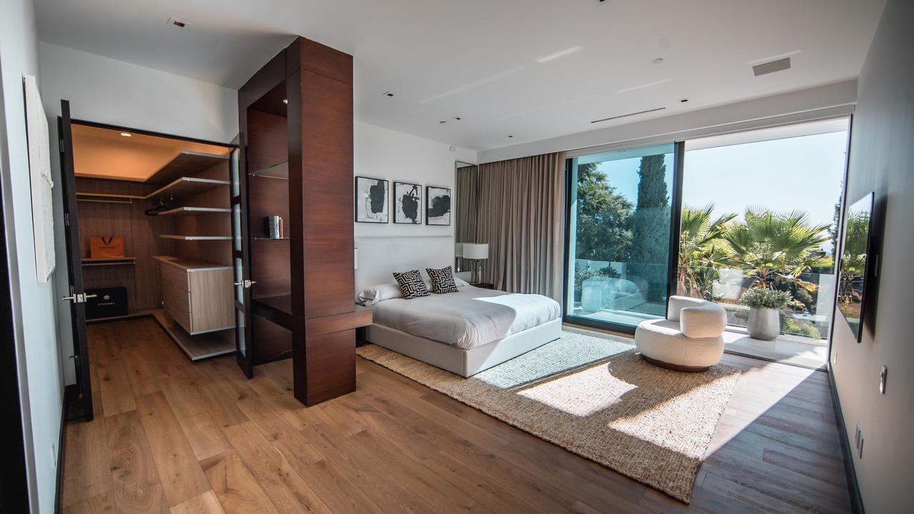 Photo of Bedroom in Beverly Hills