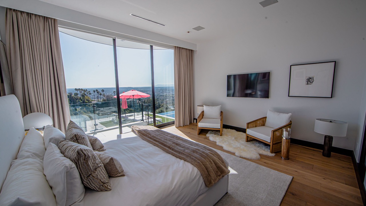 Photo of Bedroom in Beverly Hills