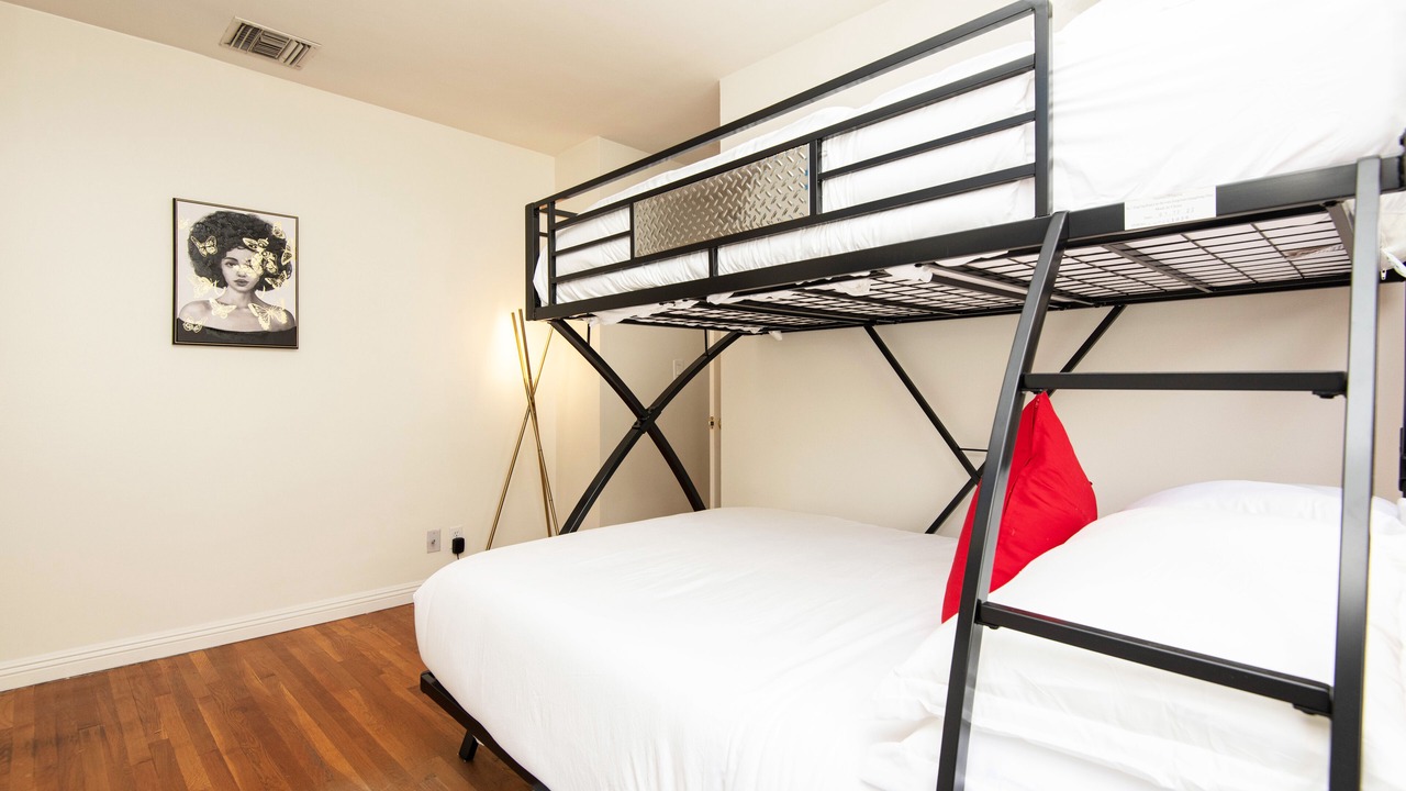 Photo of Bedroom in Burbank