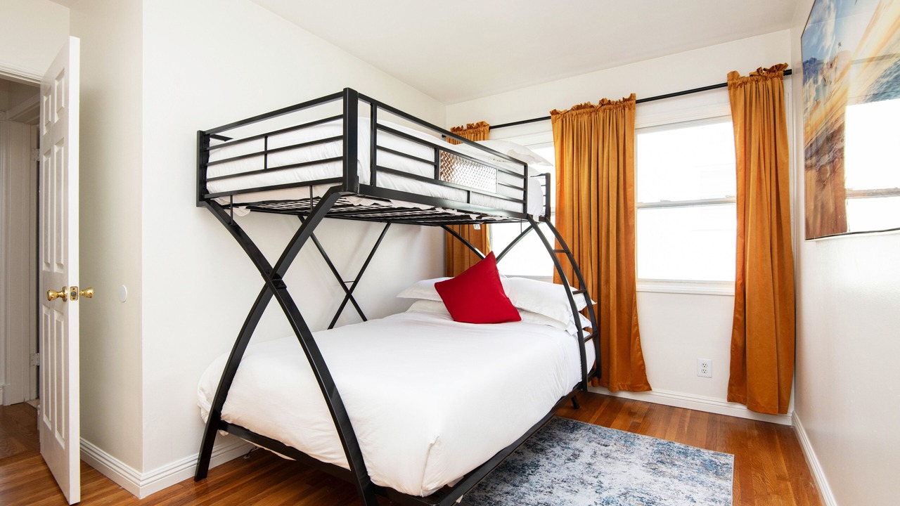 Photo of Bedroom in Burbank