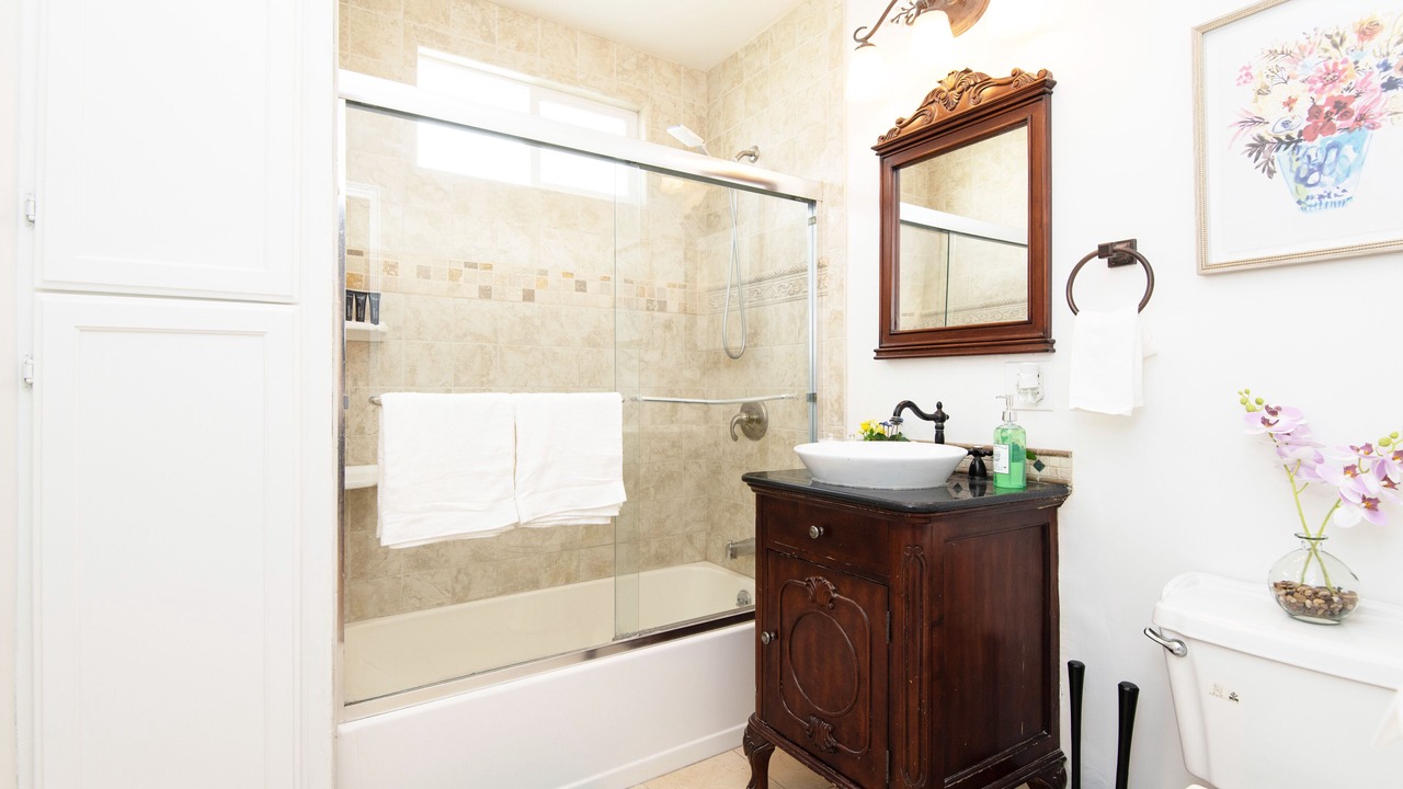 Photo of Bathroom in Burbank