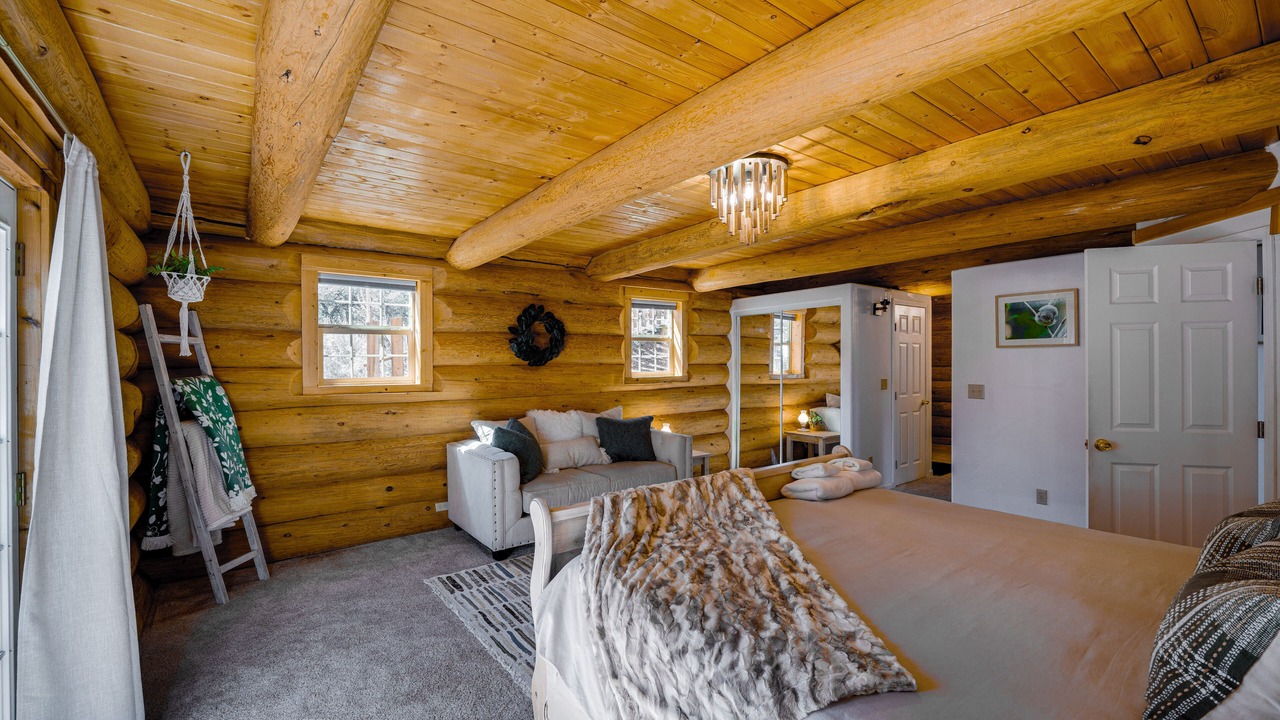 Photo of Bedroom in Frazier Park