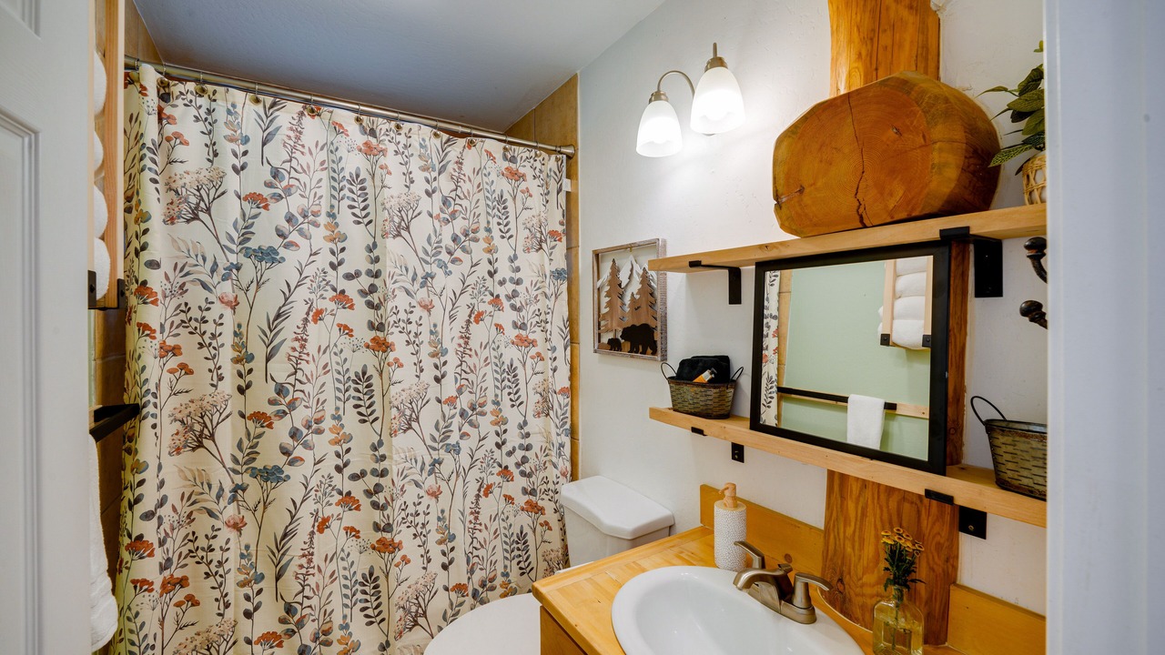 Photo of Bathroom in Frazier Park
