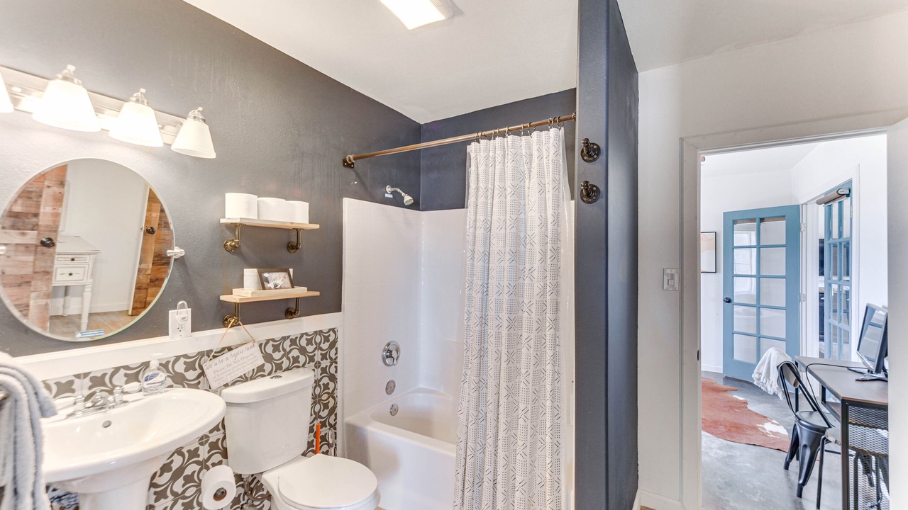 Photo of Bathroom in Landers