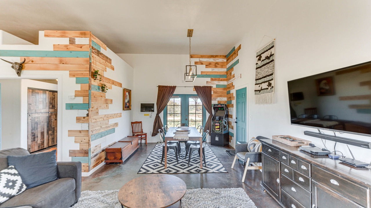 Photo of Livingroom in Landers