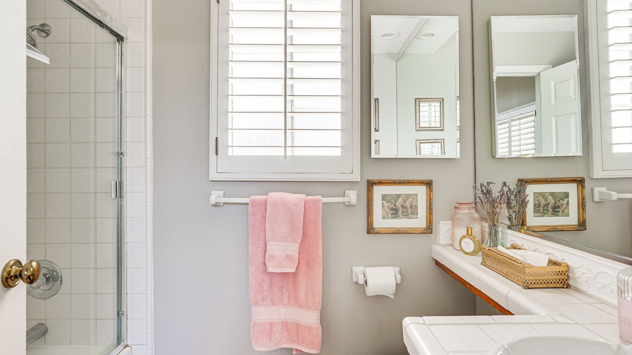 Photo of Bathroom in North Ridge