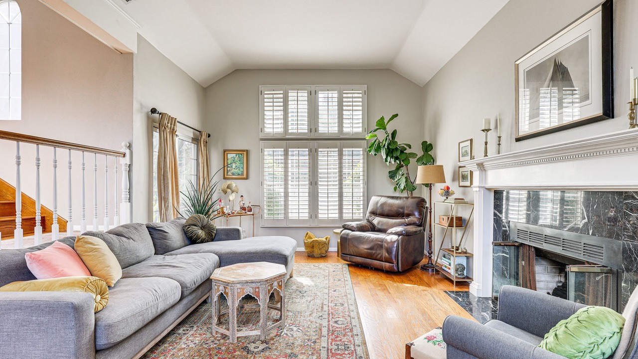 Photo of Livingroom in North Ridge