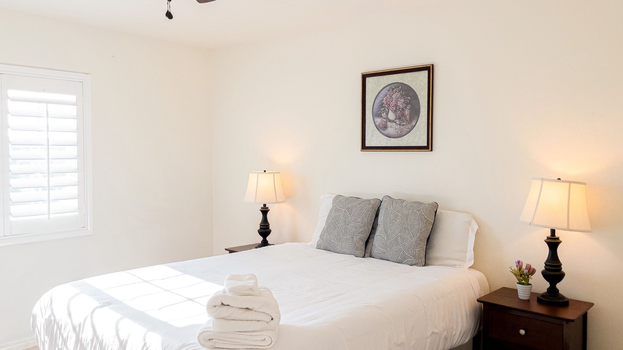 Photo of Bedroom in Mira Loma