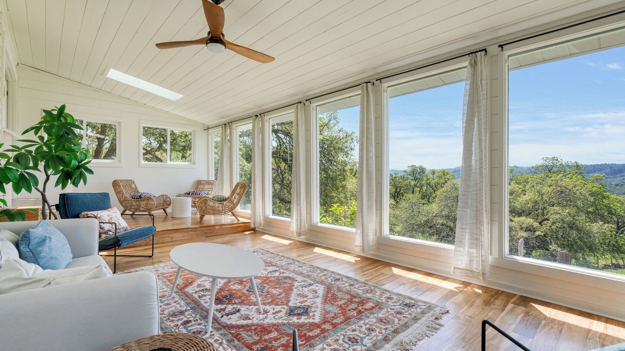 Photo of Bedroom in Cloverdale